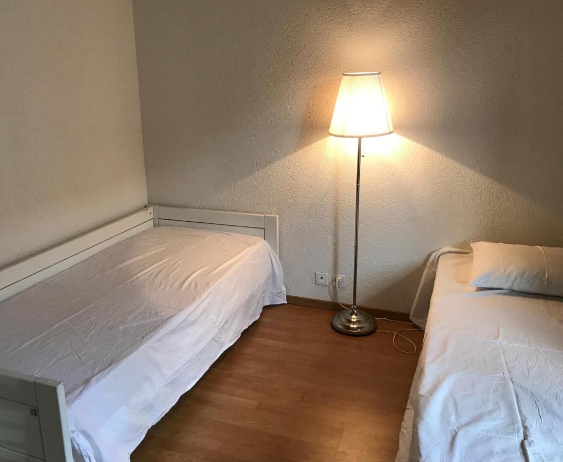 Ferienwohnung Simple Flat 72 M2 In The Centre Of Burgdorf With Private Parking Exterior foto
